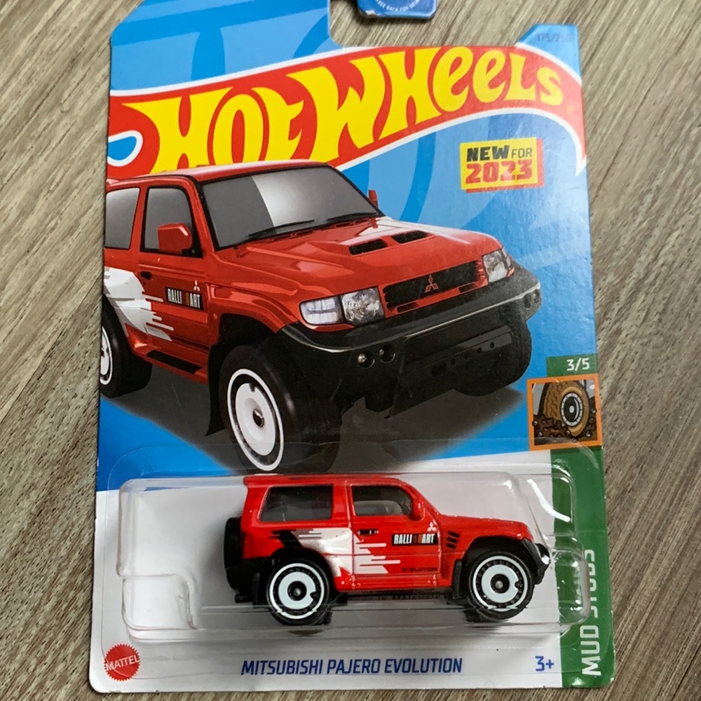 Hot Wheels Mitsubishi Pajero Evolution Hw Mud Studs 2023 New Model Hotwheels